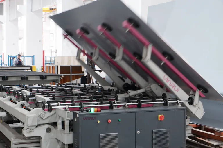 Chengtai Mirror factory in Jiaxing — production view 12