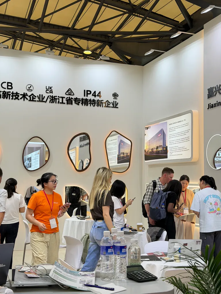 Chengtai Mirror manufacturing facility in Jiaxing — view 8